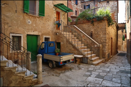 Italy Alley